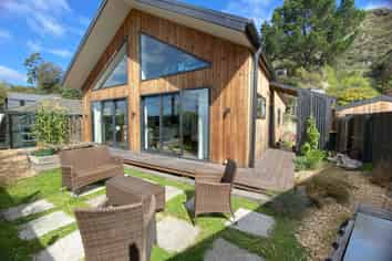375 Port Hills Road, HILLSBOROUGH