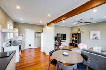 818 Oliphant Road, Raureka