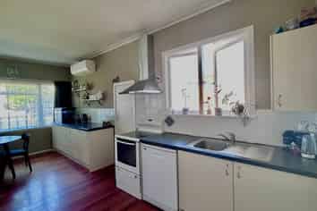 818 Oliphant Road, Raureka