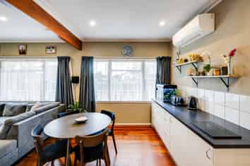 818 Oliphant Road, Raureka