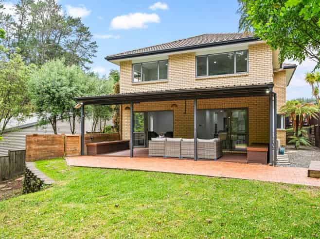 23 Miromiro Street, Greenhithe