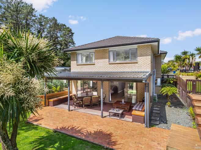 23 Miromiro Street, Greenhithe