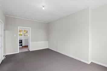 92 Marshall, Woolston