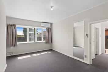 92 Marshall, Woolston