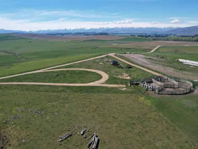 51 Saint Bathans Loop Road, Becks