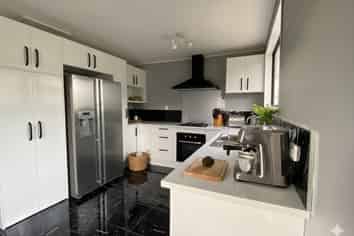 2/190 Te Irirangi Drive, Flat Bush