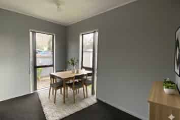 2/190 Te Irirangi Drive, Flat Bush