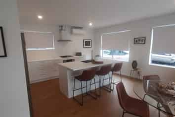 2/37b  Main Road, Redcliffs