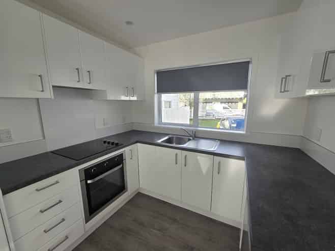 59a  Larsen Crescent, Tawa