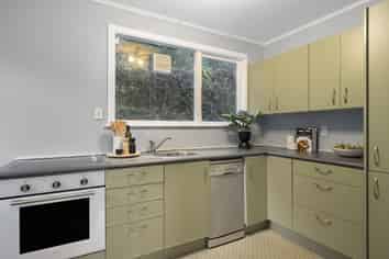 16 Rutland Way, Wadestown