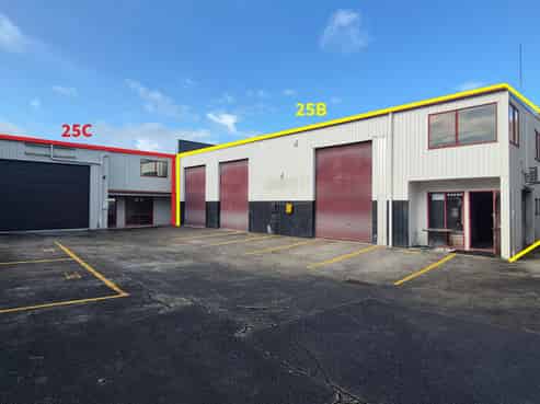 Frankton Opportunity - Unit - Quiet Driveway 