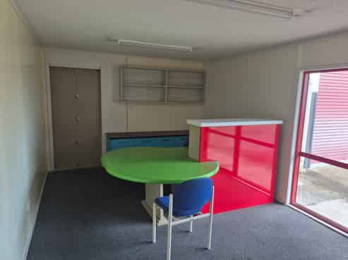 Frankton Opportunity - Unit - Quiet Driveway 