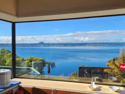 31 Ewing Grove, Acacia Bay