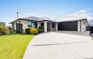 8 Marjorie Lane, Mosgiel