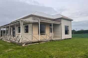 60 Tiwhaiti Road , Hawera