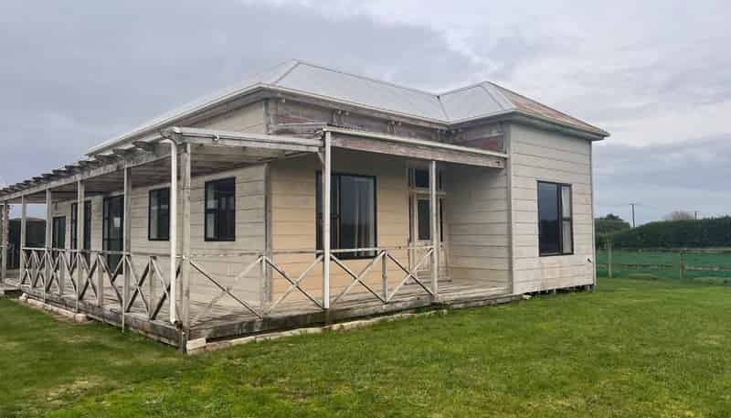 60 Tiwhaiti Road , Hawera