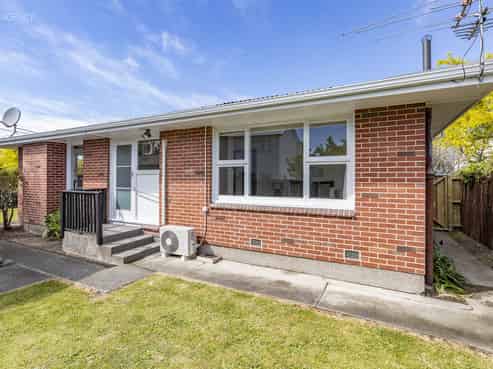 47 Hills Road, Edgeware