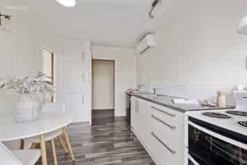 47 Hills Road, Edgeware