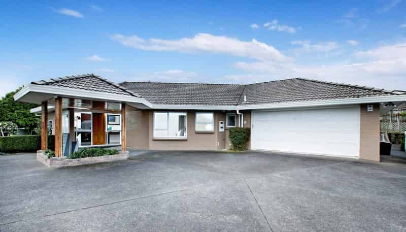 5 Ayrshire Place, Somerville