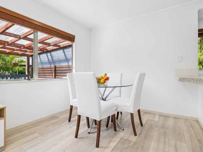 2/8 Tallington Crescent, Torbay