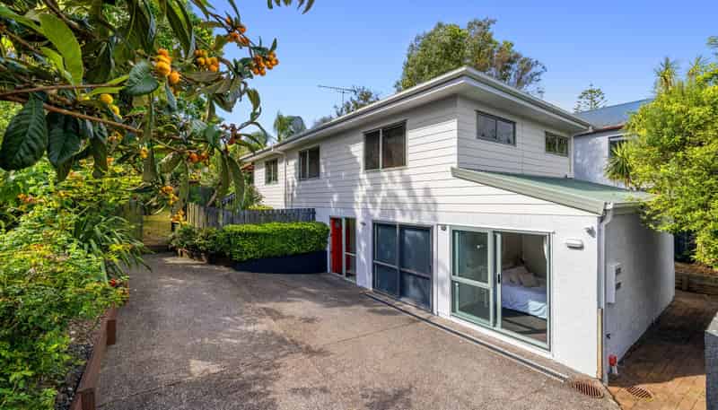 2/8 Tallington Crescent, Torbay