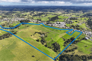 122 Hurndall Street East, Maungaturoto