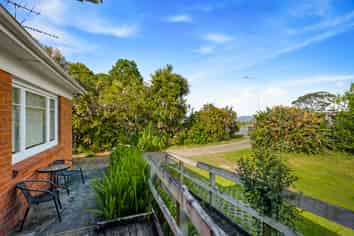 1614 Great North Road, Waterview