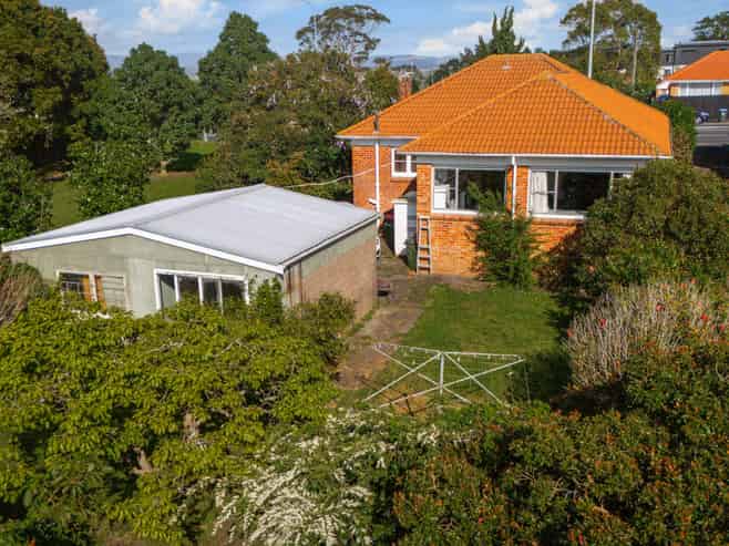 1614 Great North Road, Waterview