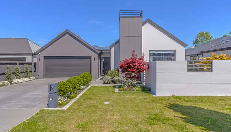3 Amberite Place, Harewood