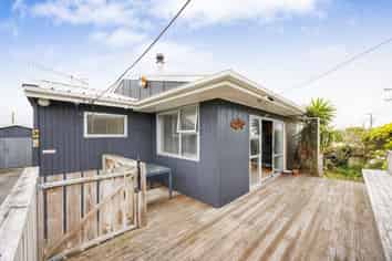 79 Nash Parade, Foxton Beach