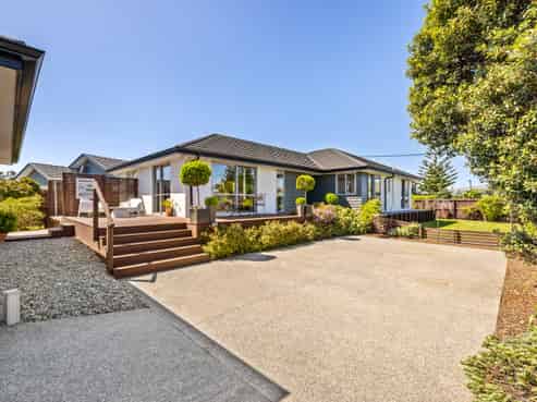 15 Caspian Street, South New Brighton