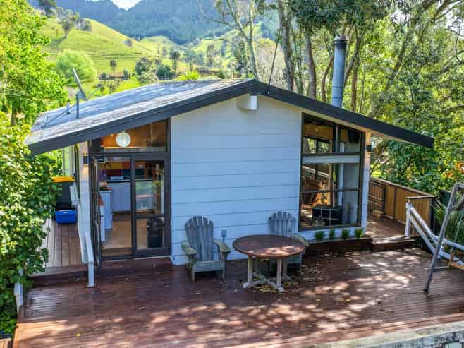 86 Kon Tiki Road, Whiritoa