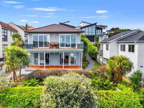 141 Alec Craig Way, Gulf Harbour