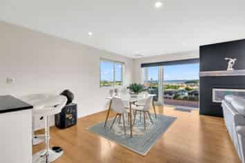 141 Alec Craig Way, Gulf Harbour