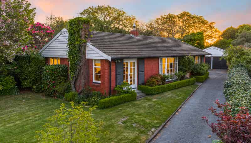 37 Sevenoaks Drive, Bryndwr