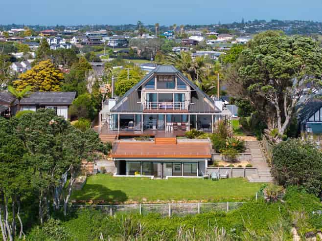 6 Cliff Road, Torbay
