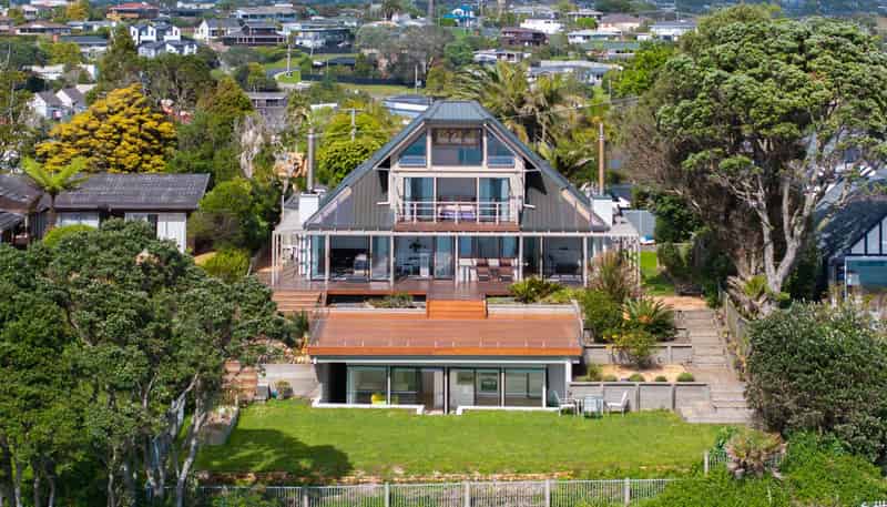 6 Cliff Road, Torbay
