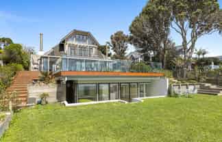 6 Cliff Road, Torbay