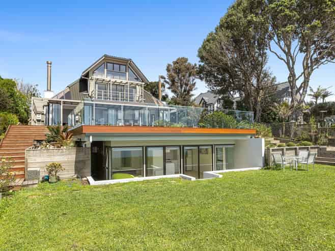6 Cliff Road, Torbay