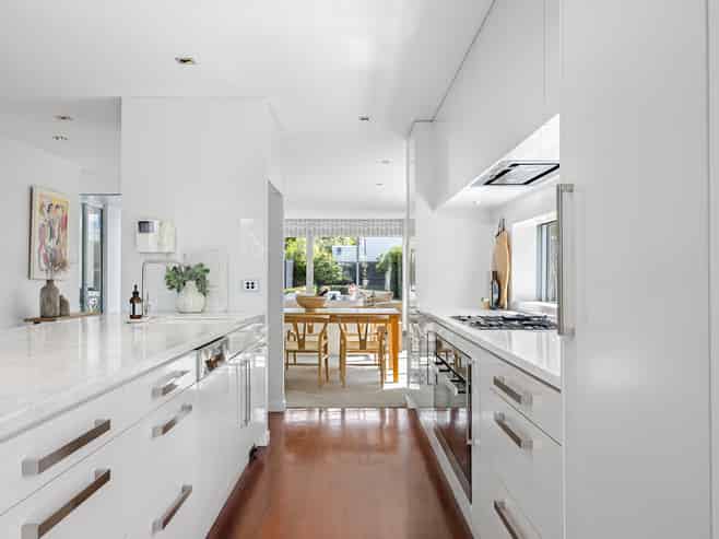 9 Poynder Avenue, Merivale