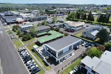 Stunning Professional Offices – FOR LEASE