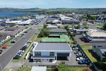 Stunning Professional Offices – FOR LEASE