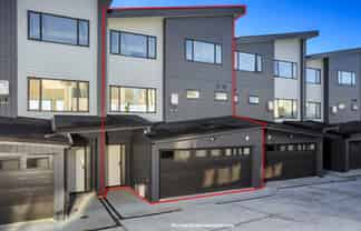 12 Moki Place, Long Bay
