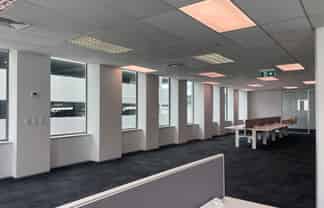 Bright, Modern & Immaculately Presented