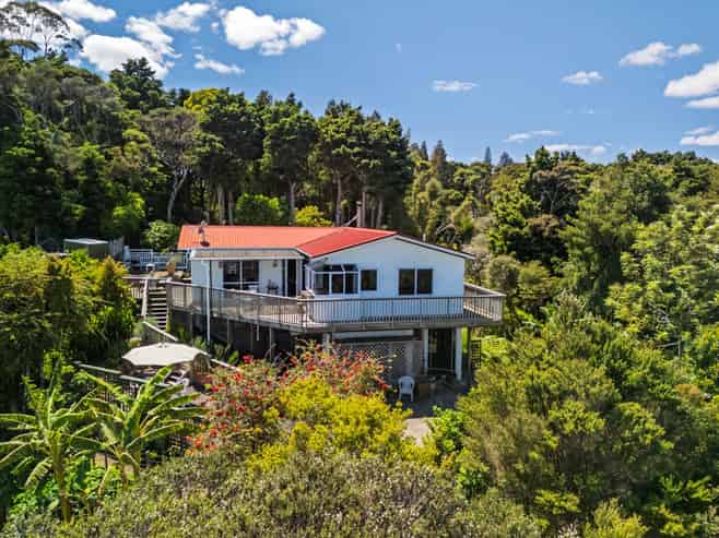 76 Manning Street, Rawene