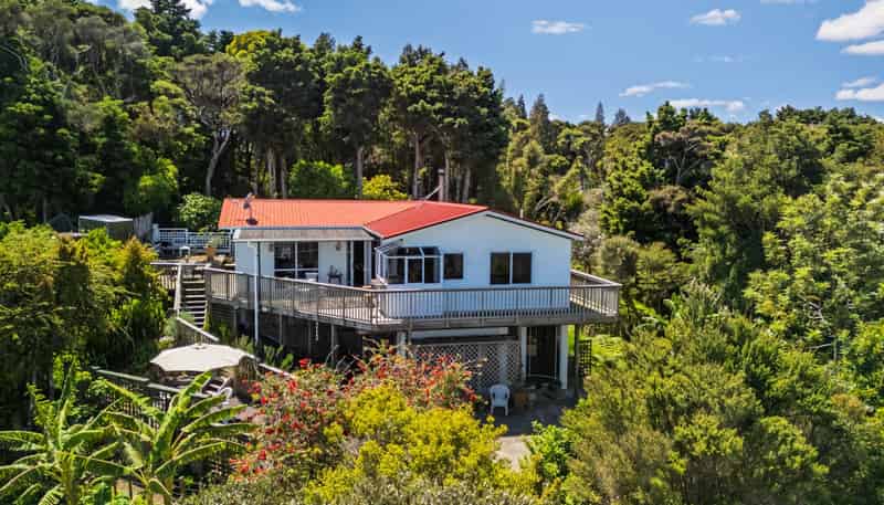 76 Manning Street, Rawene