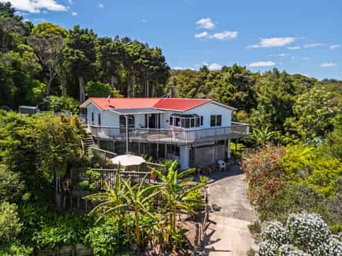 76 Manning Street, Rawene