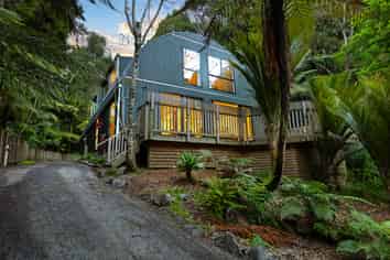 78 Mountain Road, Henderson Valley