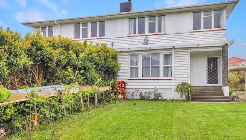 5 Takatimu Way, Johnsonville