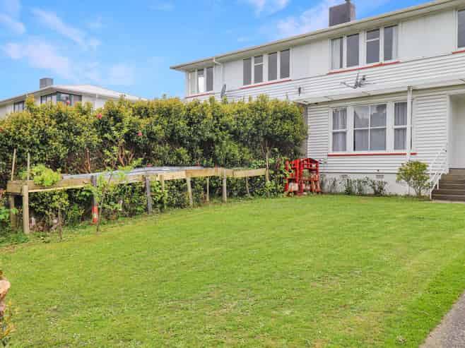 5 Takatimu Way, Johnsonville